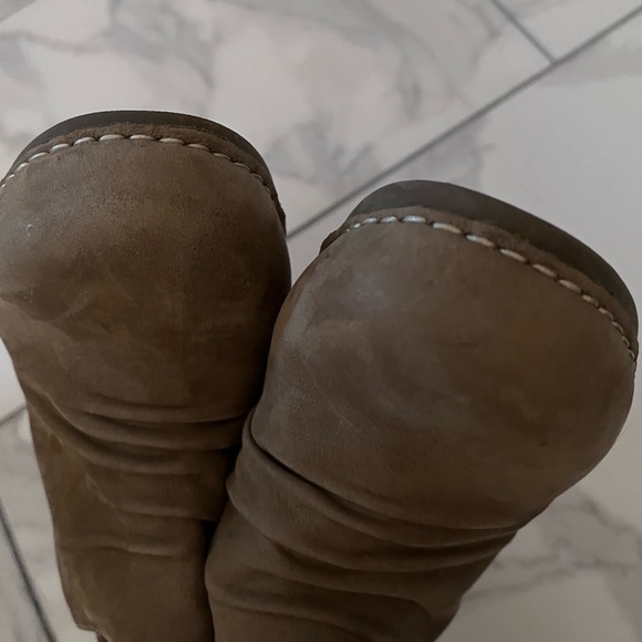 DANSKO soft tan leather wedge ankle booties - Picture 11 of 12